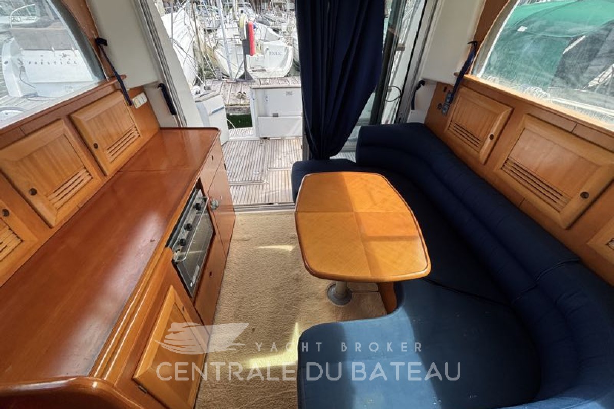 BENETEAU - ANTARES 10.80 - thumbnail 11