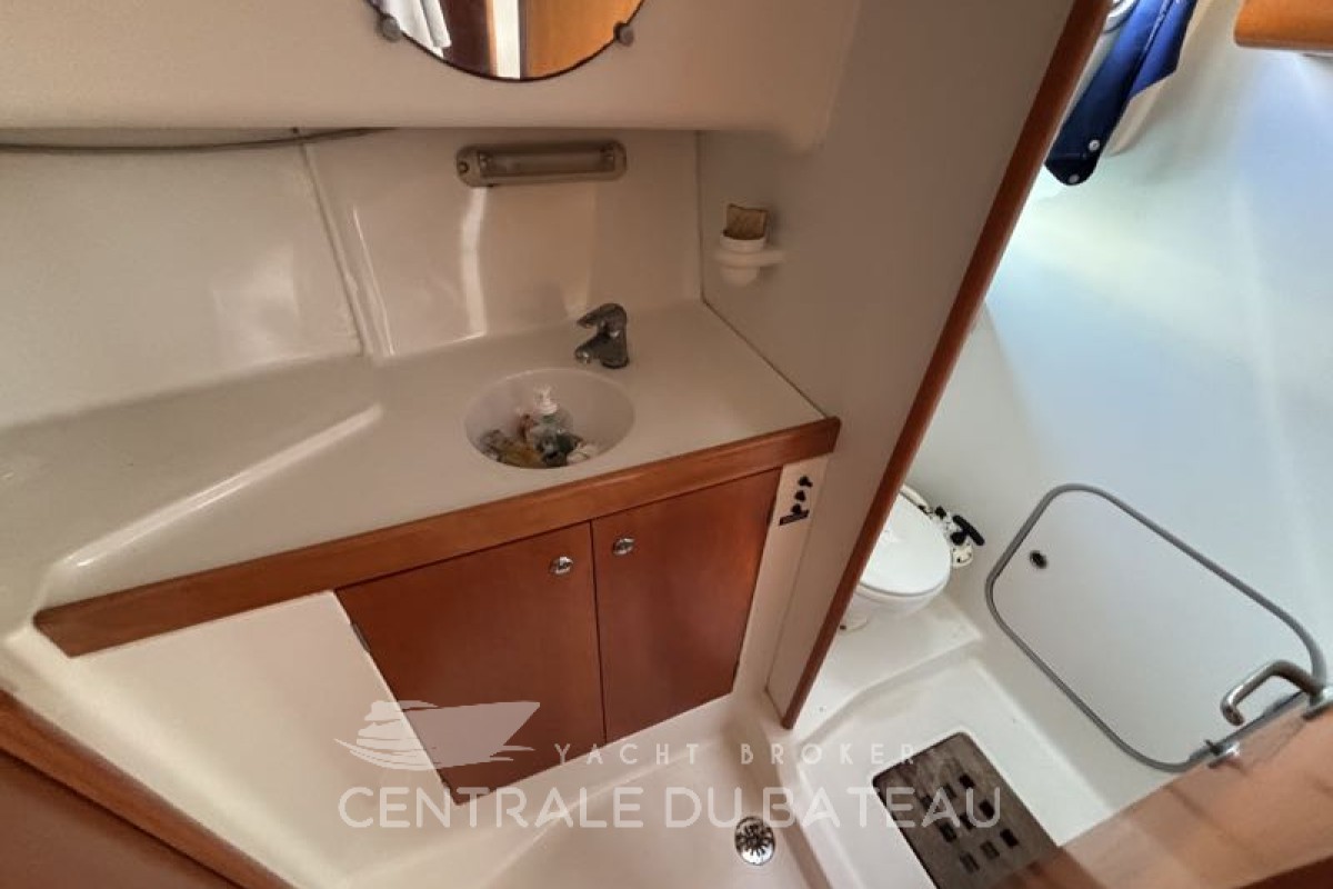 BENETEAU - ANTARES 10.80 - thumbnail 18