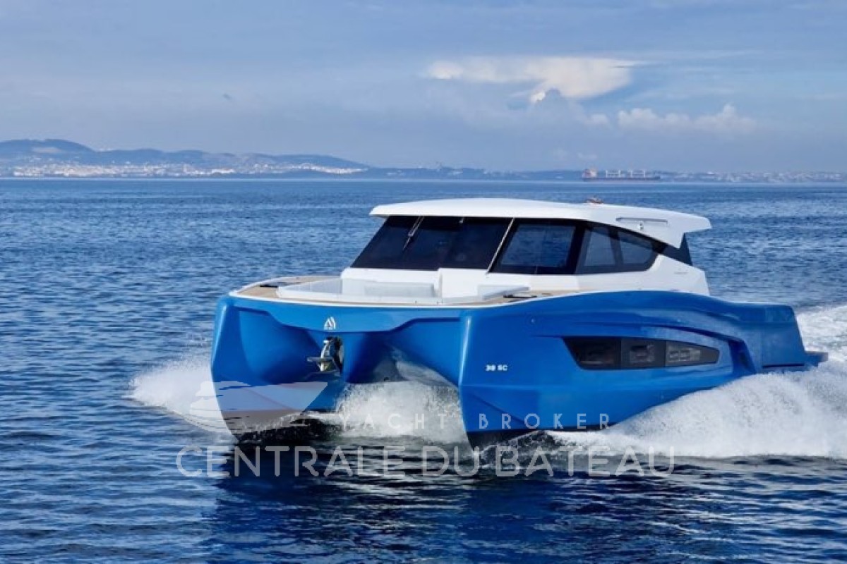 AVENTURA - 38 Sport Cruiser - thumbnail 13